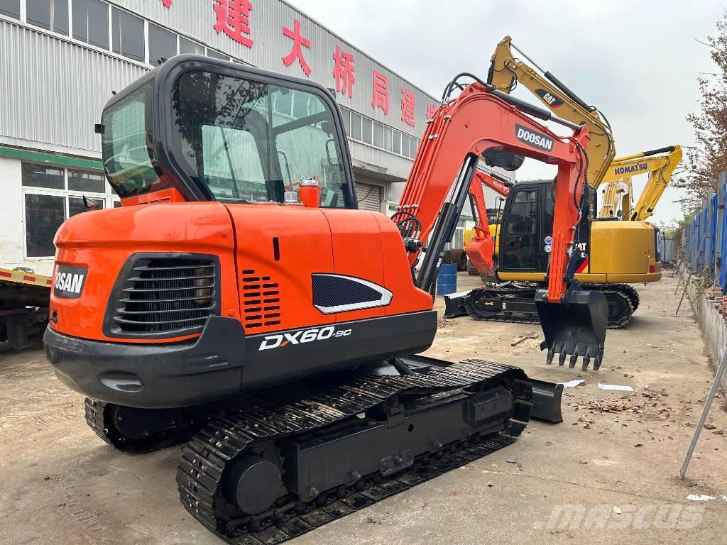 Doosan DX 60 Pásová rýpadla