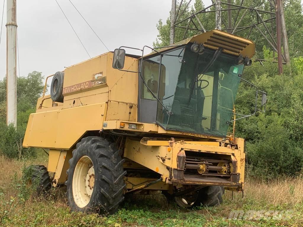 New Holland TX 32 Sklízecí mlátičky