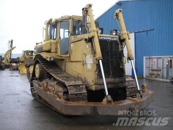 CAT D8N Pásové dozery