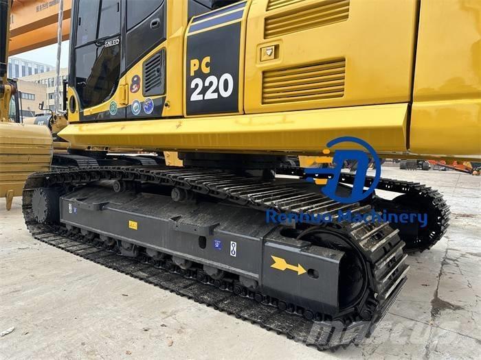 Komatsu PC 220-8 Pásová rýpadla