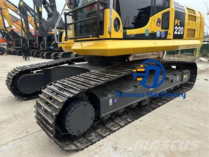 Komatsu PC 220-8 Pásová rýpadla