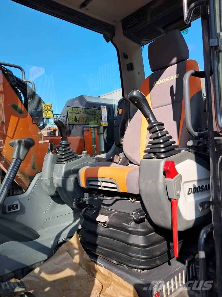 Develon DX 140 LCR-5 Pásová rýpadla