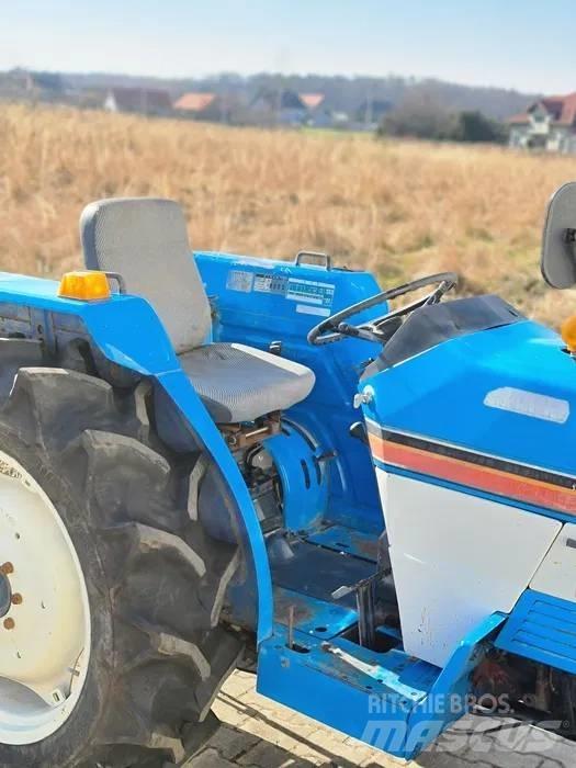Mitsubishi MT3201 Kompaktní traktory