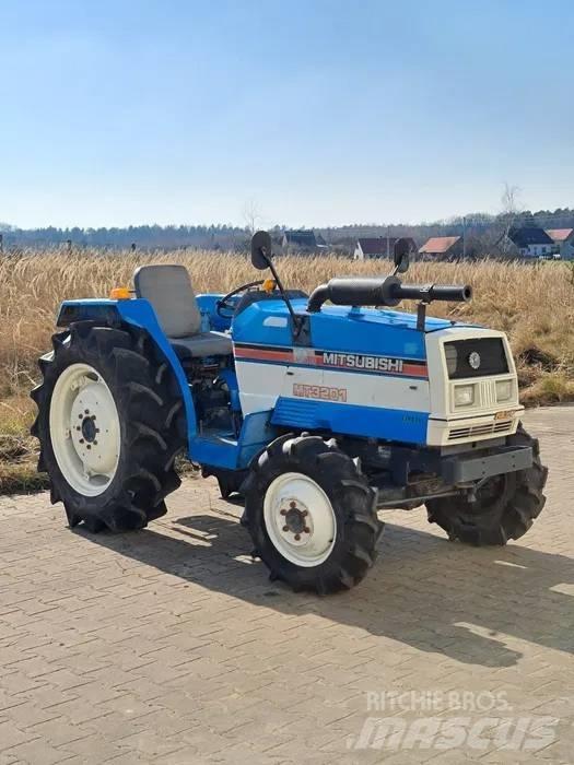 Mitsubishi MT3201 Kompaktní traktory