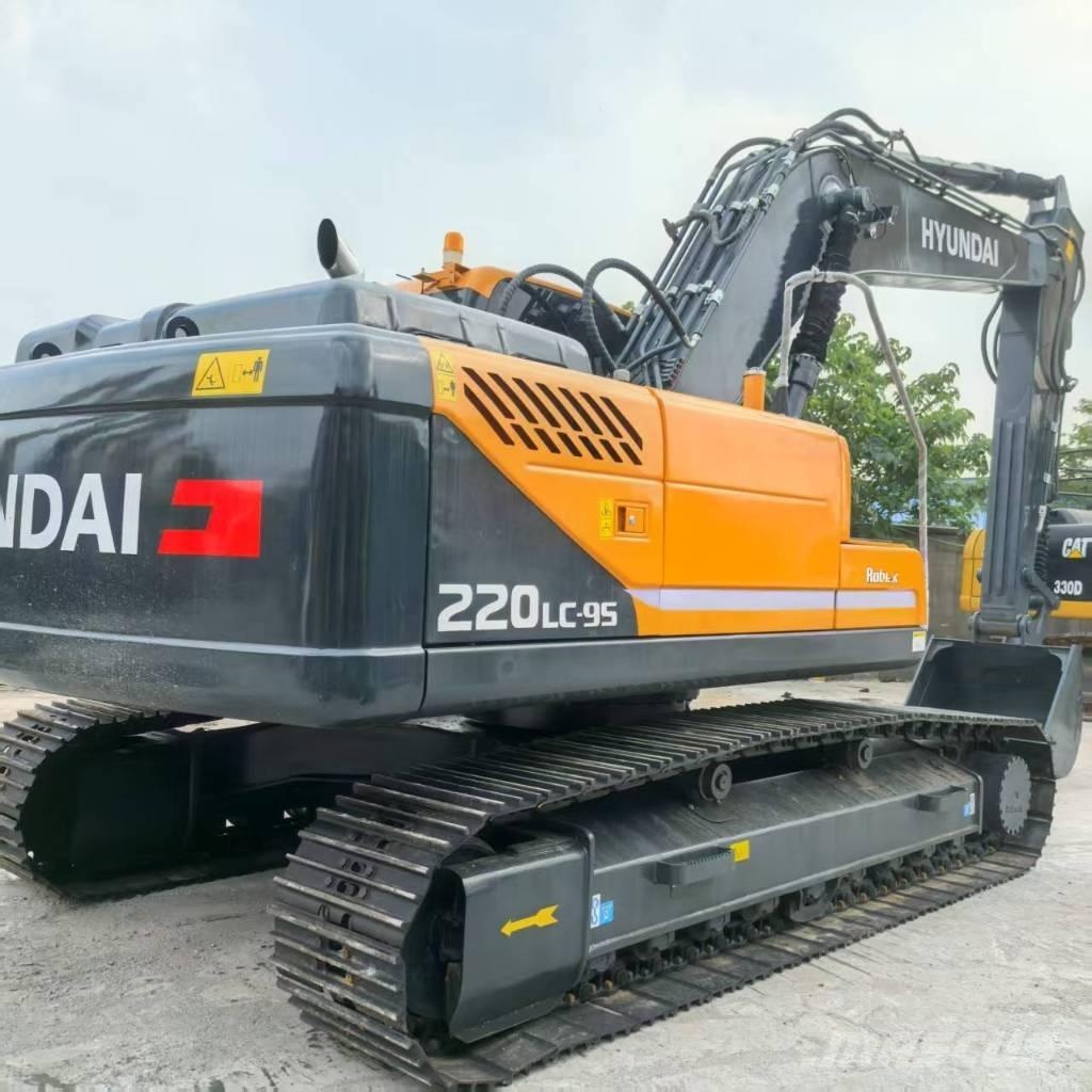 Hyundai r220lc-9s Midi rýpadla 7t - 12t