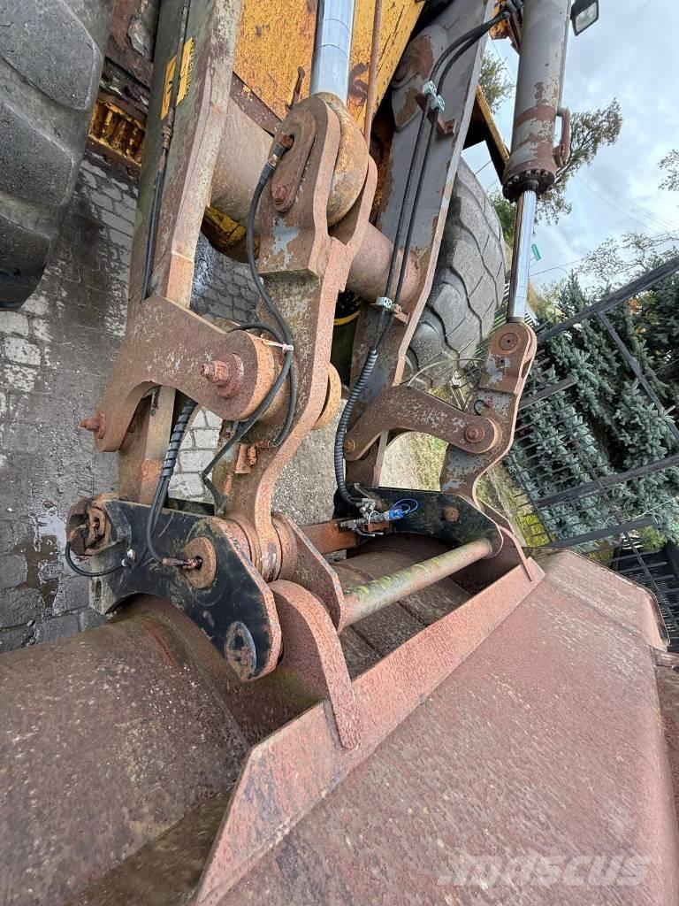 Volvo L 120 Kolové nakladače