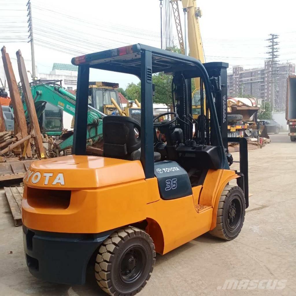 Toyota FD 35 Dieselové vozíky