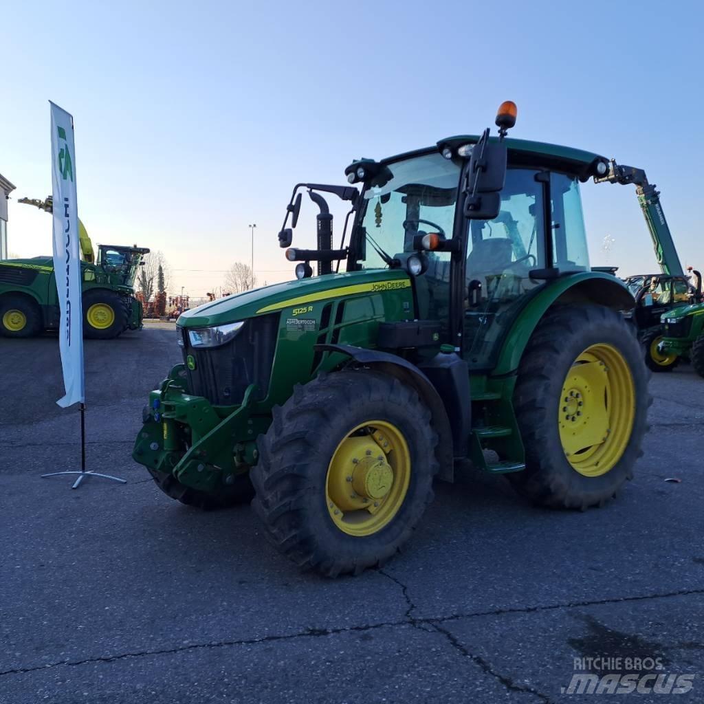John Deere 5125R Traktory