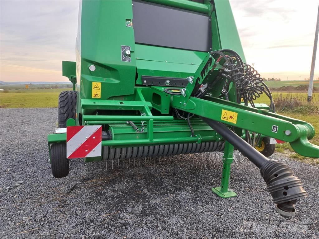 John Deere V461M Lis na válcové balíky