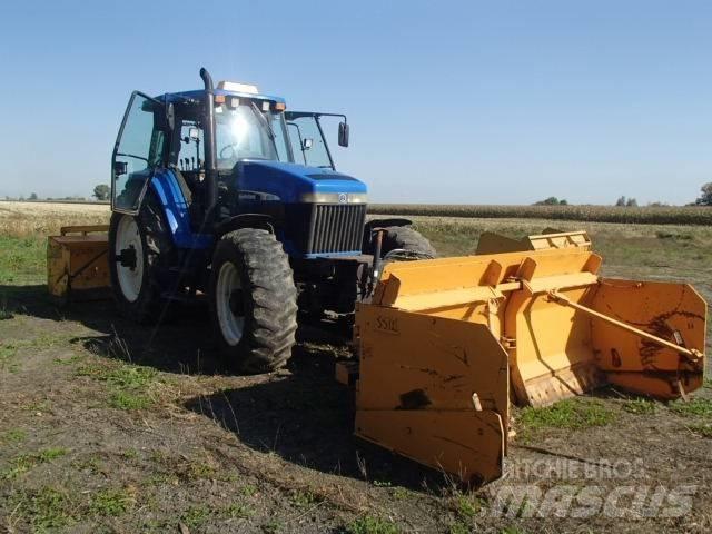 New Holland 8670 Traktory
