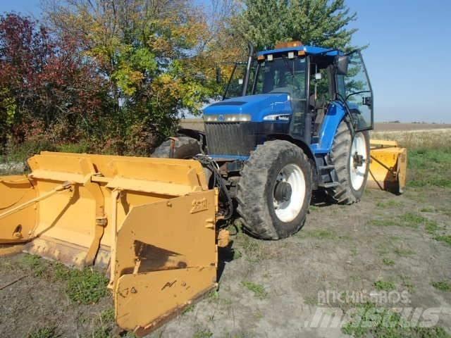 New Holland 8670 Traktory
