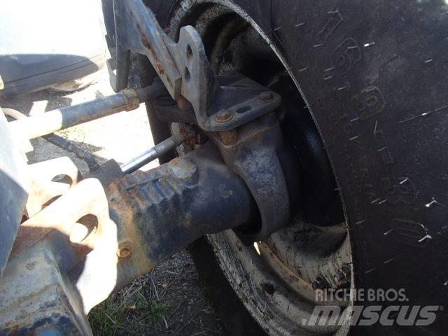 New Holland 8670 Traktory