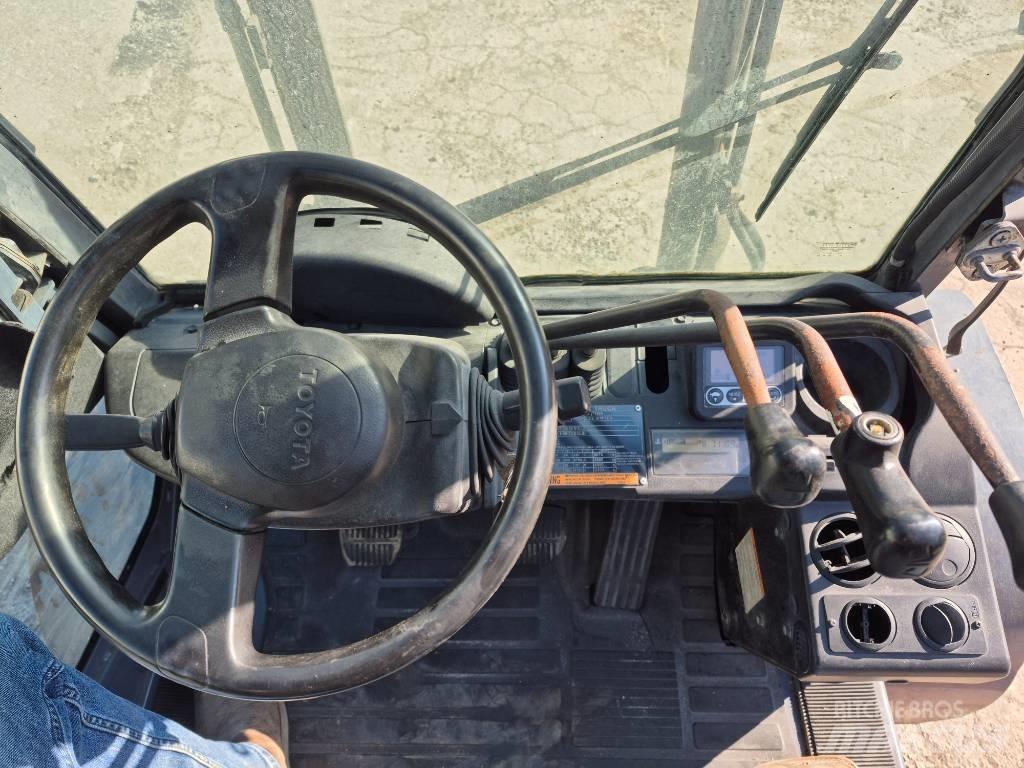 Toyota 8 FGU 30 Další