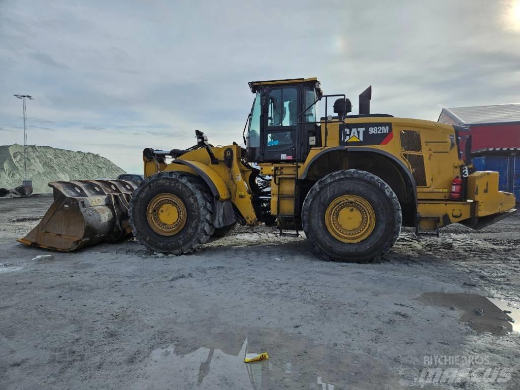 CAT 982 M Kolové nakladače