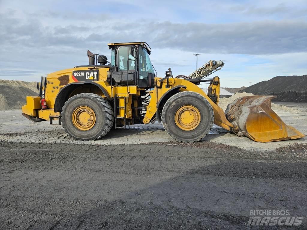 CAT 982 M Kolové nakladače