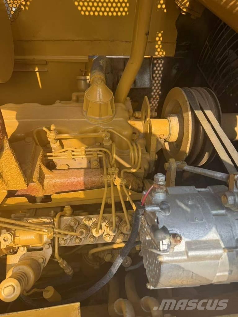 CAT D 7 G Grejdry