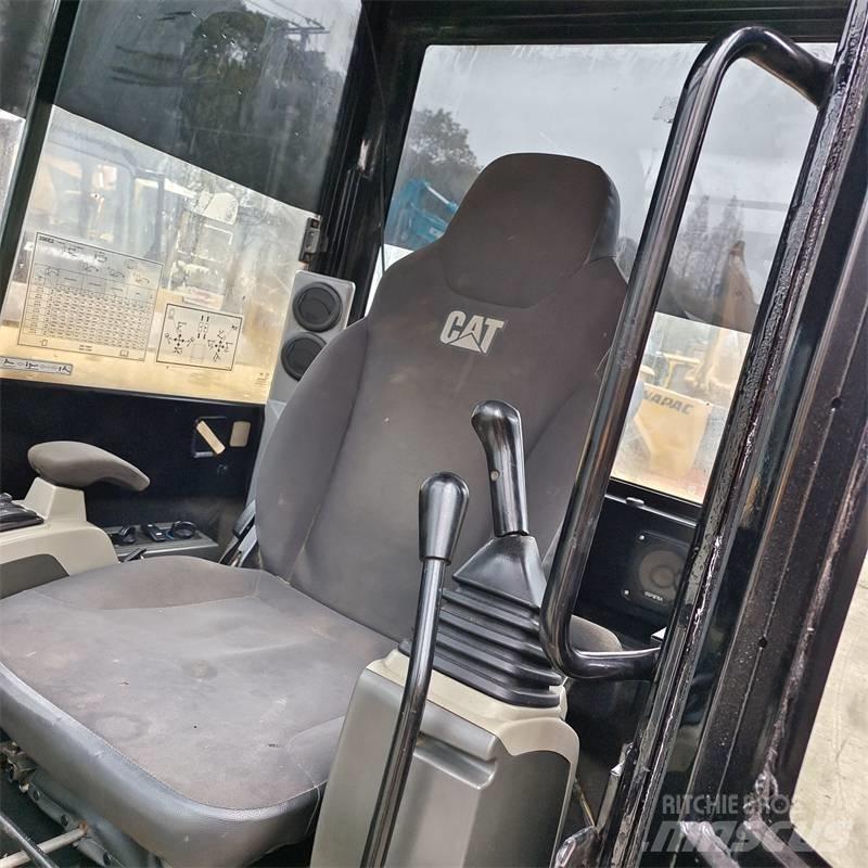 CAT 306 E Mini rýpadla < 7t