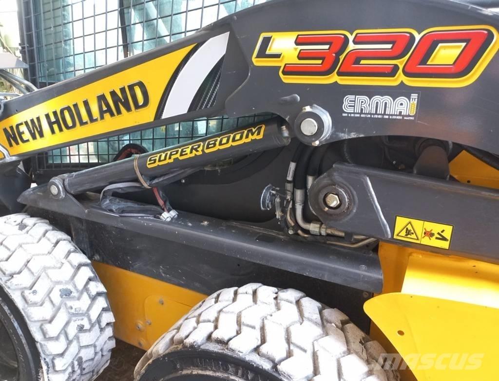 New Holland L320 Smykem řízené nakladače