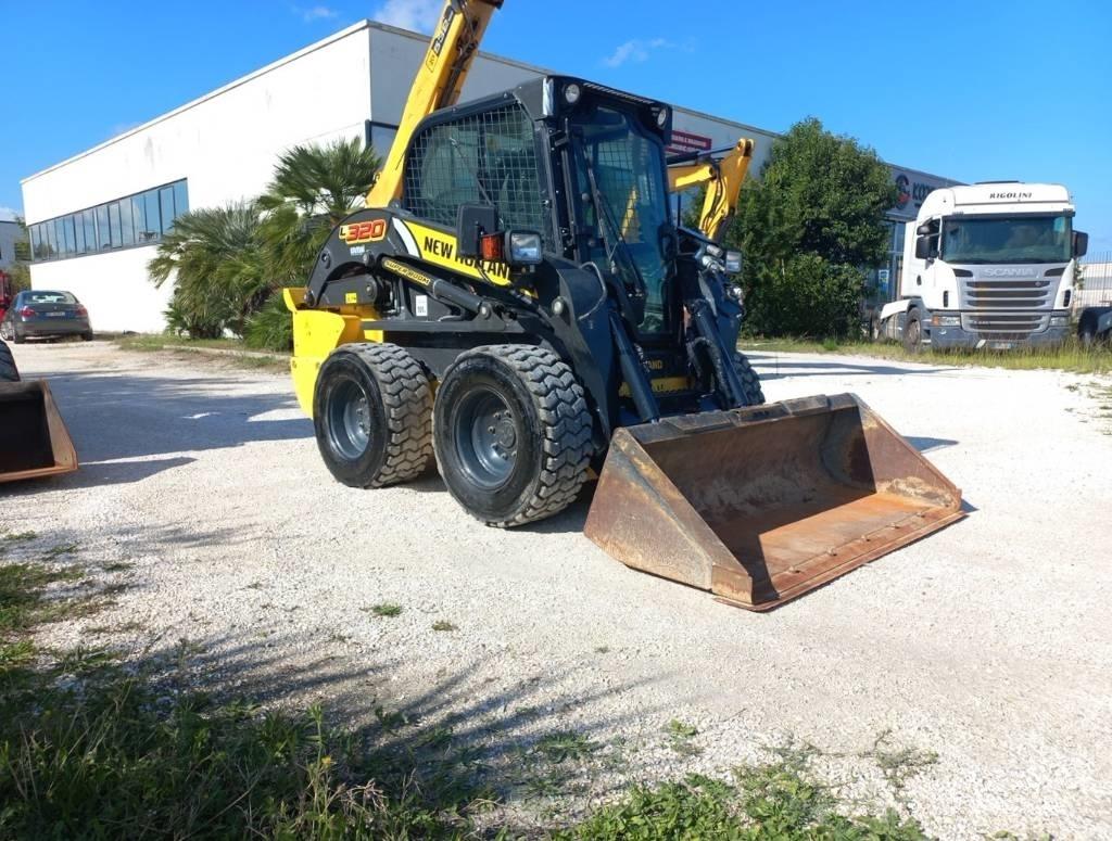 New Holland L320 Smykem řízené nakladače