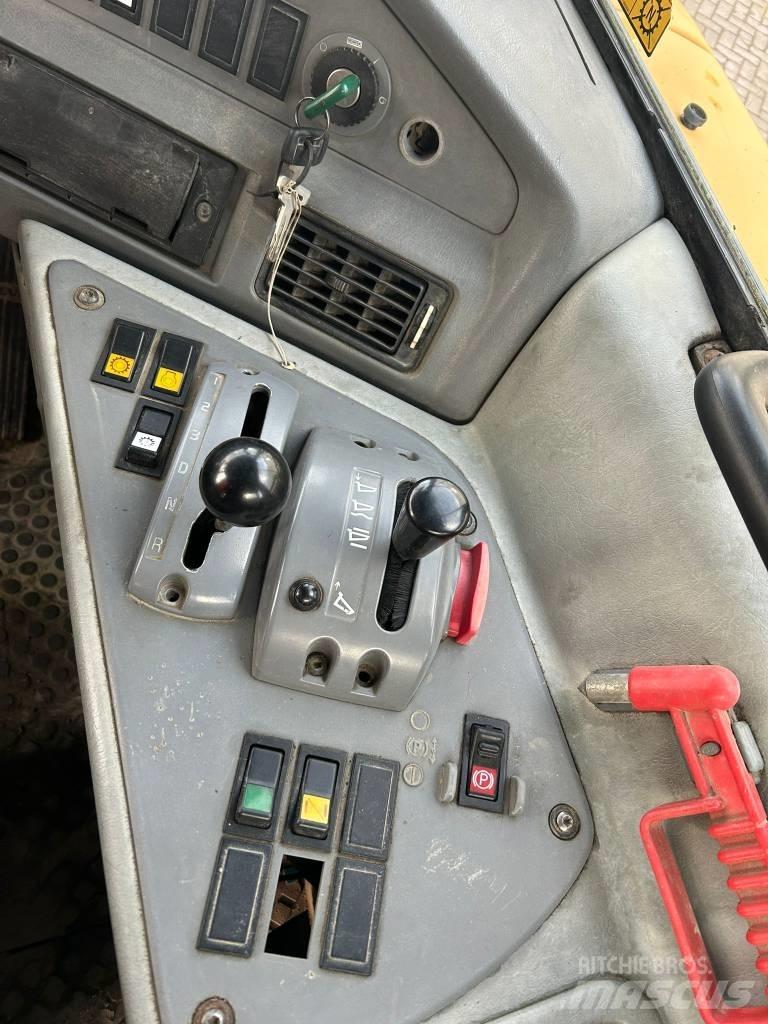 Volvo A 25 D Kloubové dempry