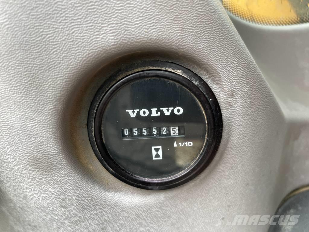 Volvo ECR 235 Pásová rýpadla