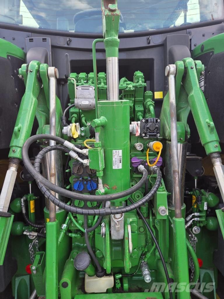 John Deere 6250 R Traktory