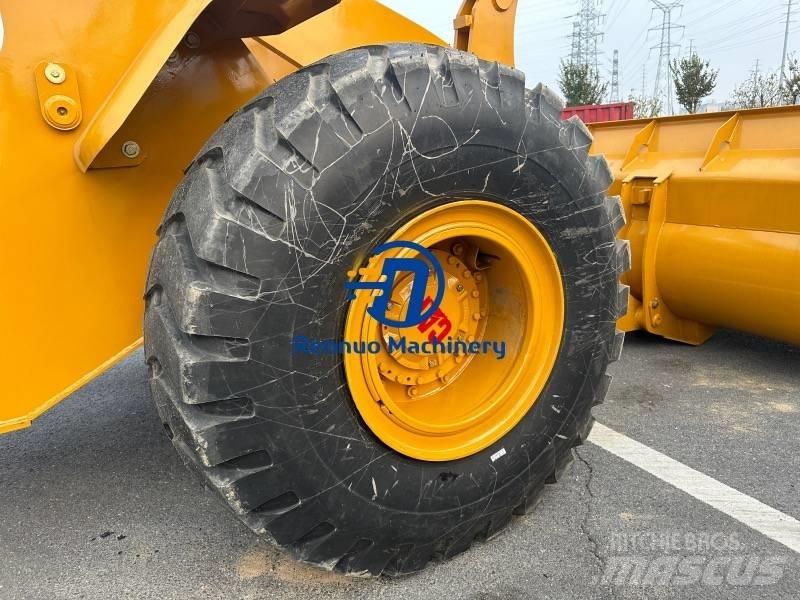 CAT 966H Kolové nakladače