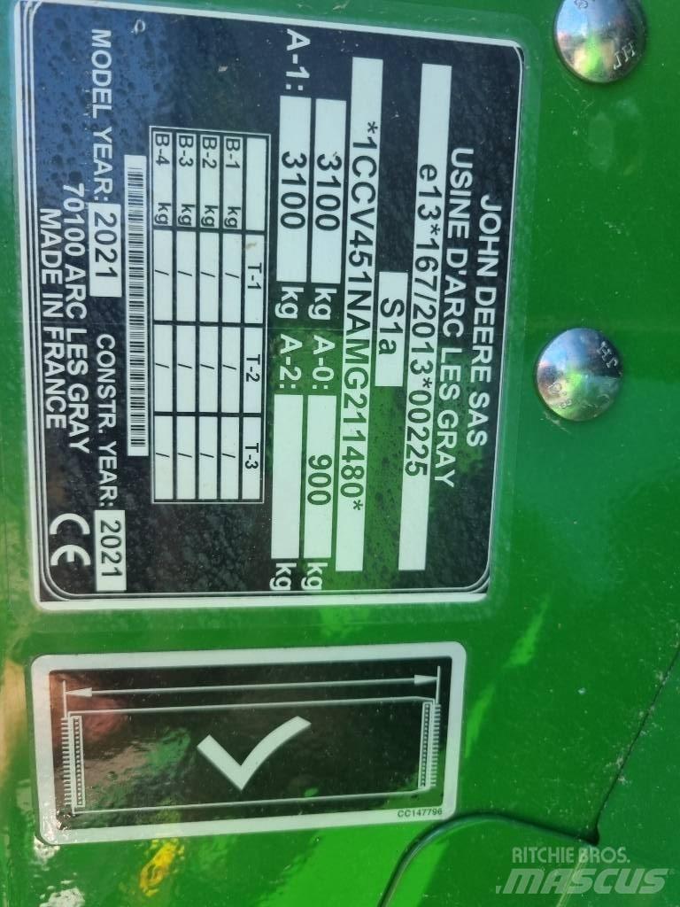 John Deere V451G Lis na válcové balíky