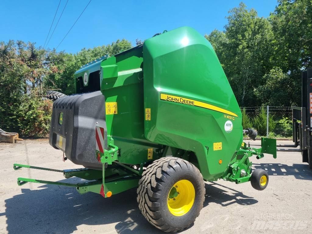 John Deere V451G Lis na válcové balíky