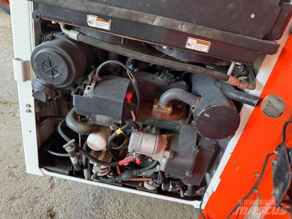 Bobcat S 70 Smykem řízené nakladače