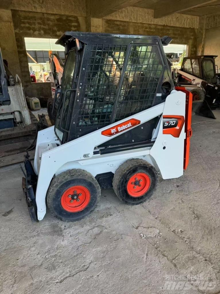 Bobcat S 70 Smykem řízené nakladače