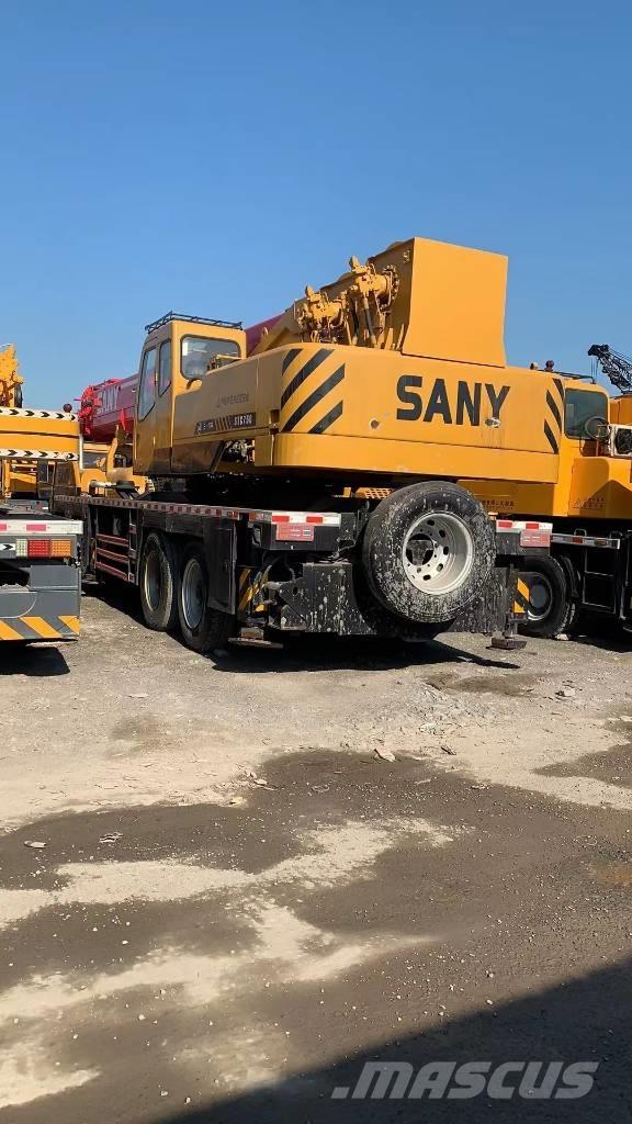 Sany 750s Univerzální terénní jeřáby