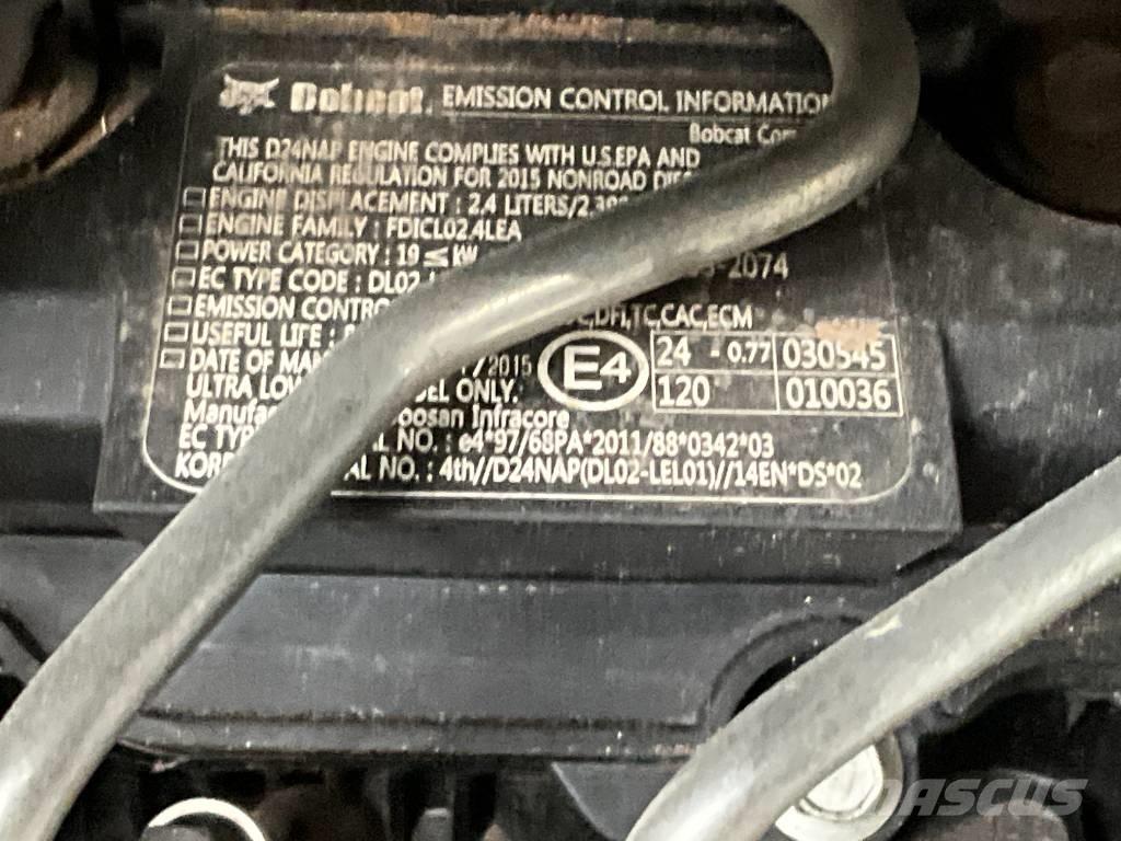 Bobcat T 590 Smykem řízené nakladače