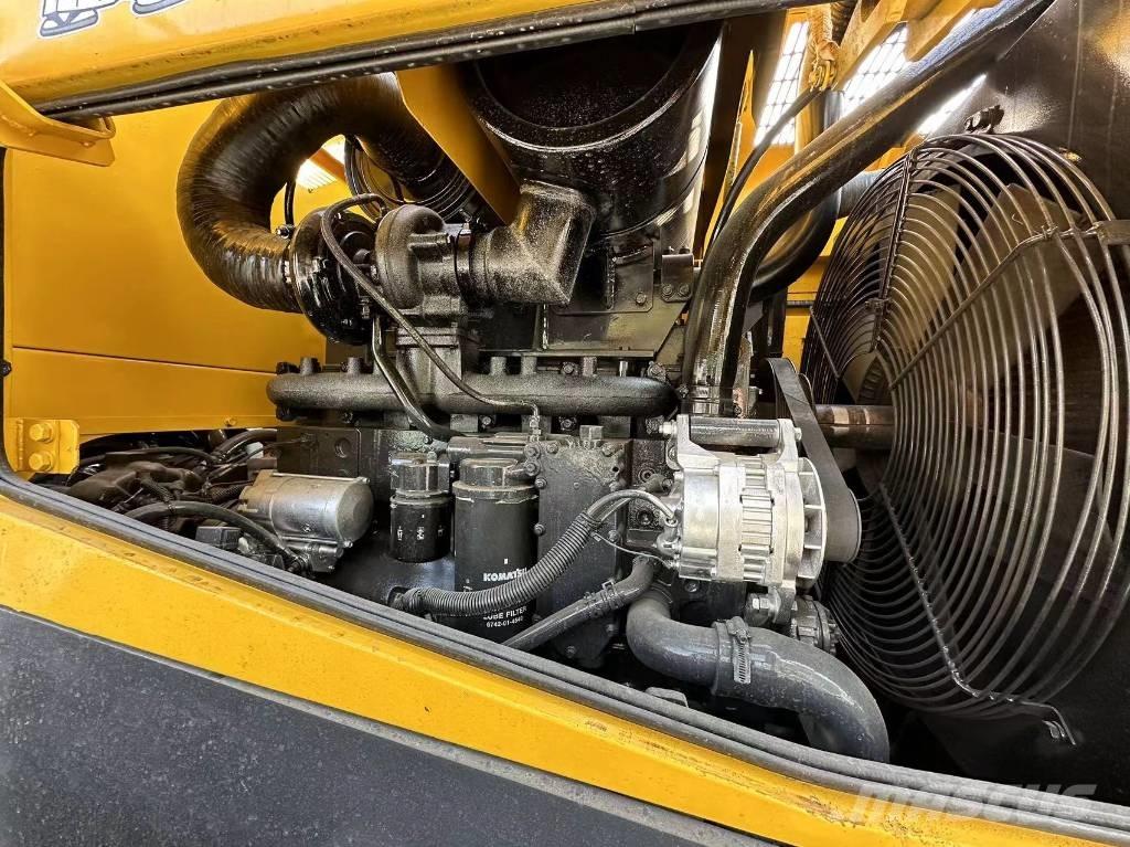 Komatsu WA 380 Kolové nakladače