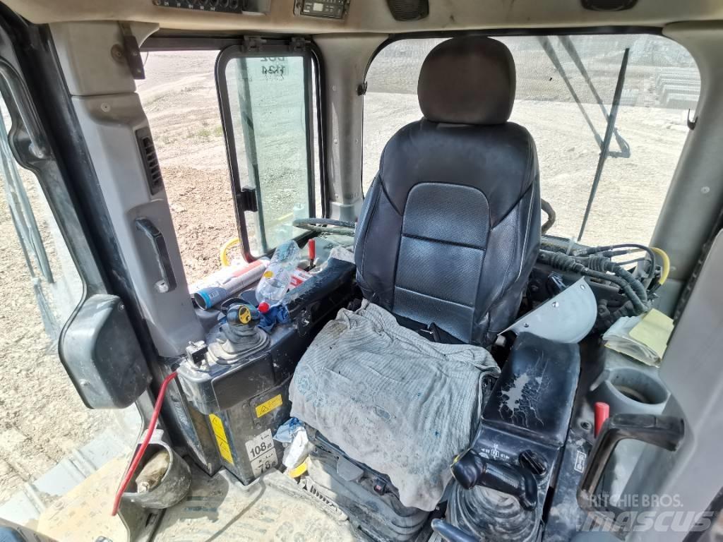 Komatsu D 65 PX-17 Pásové dozery