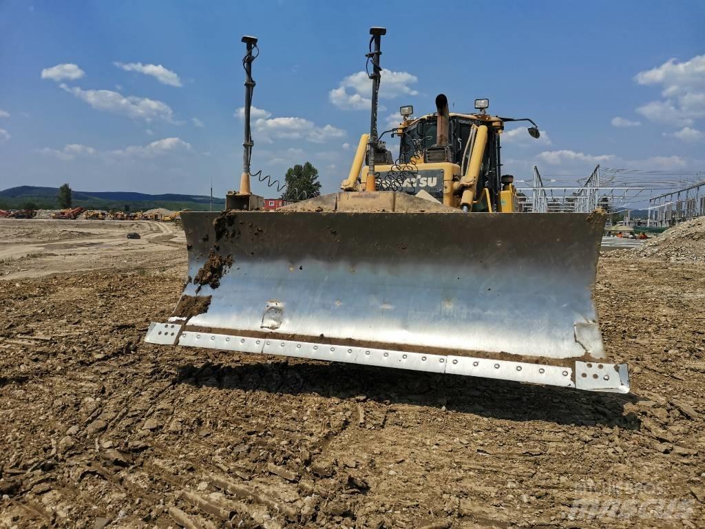 Komatsu D 65 PX-17 Pásové dozery