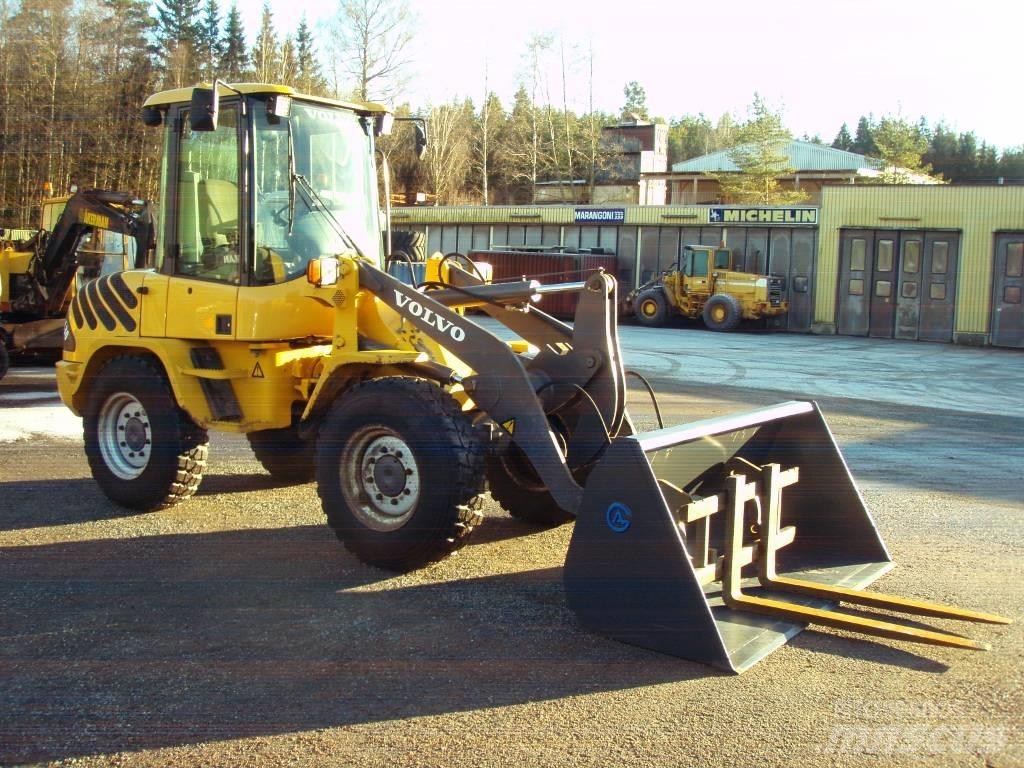 Volvo L 30 Kolové nakladače