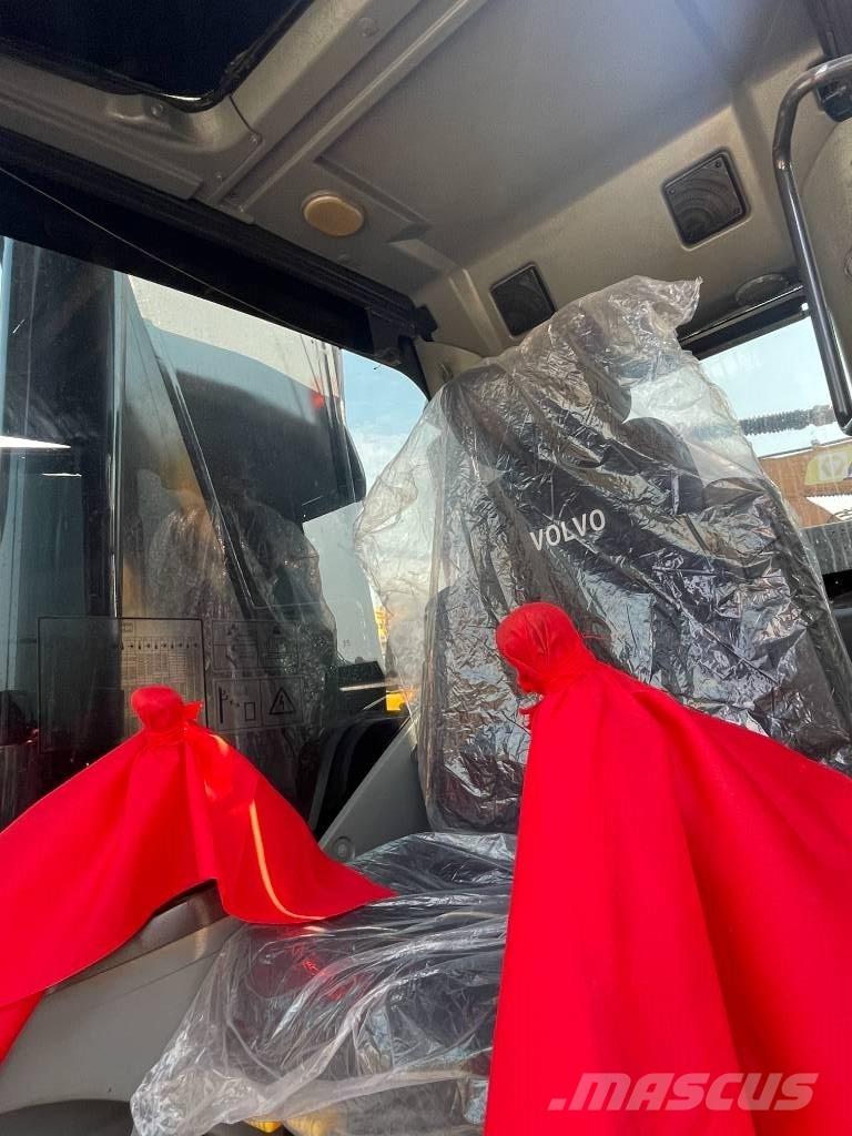 Volvo EC 380 D L Pásová rýpadla