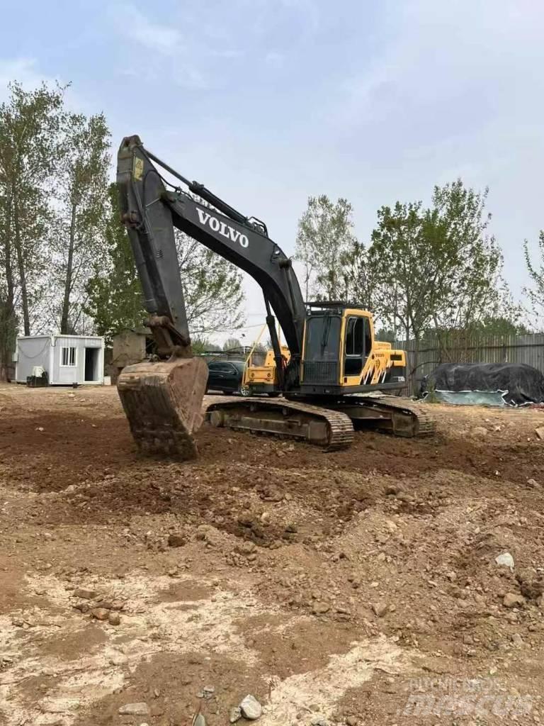 Volvo EC 240 Pásová rýpadla