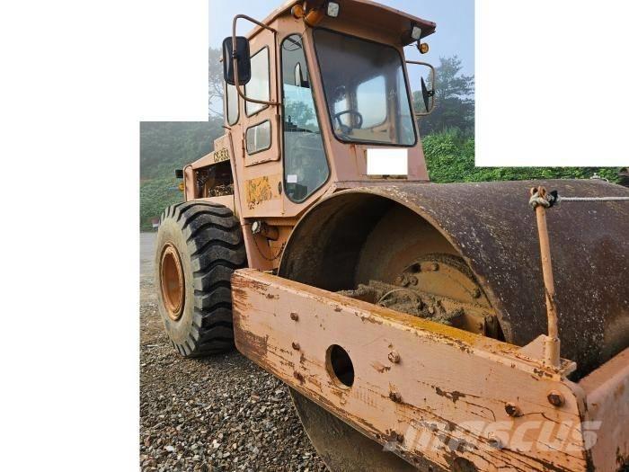 CAT CS 533 C Tandemové válce