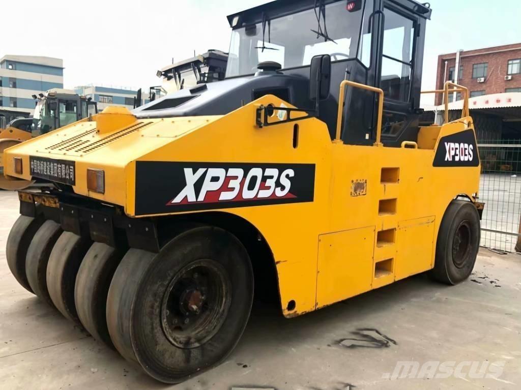 XCMG XP 303 Pneumatikové válce