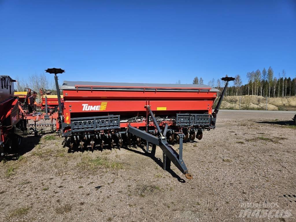 Tume JC 4000 Kombinované secí stroje