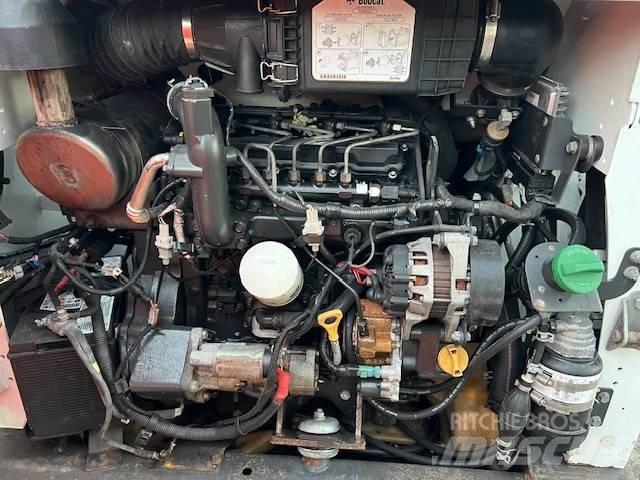 Bobcat T 550 Smykem řízené nakladače
