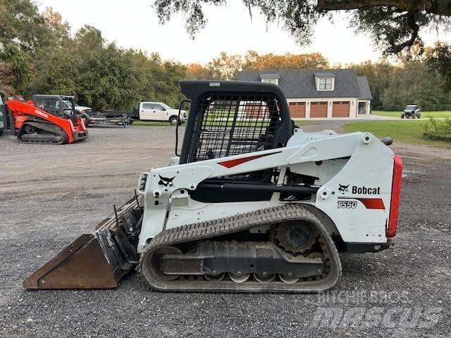 Bobcat T 550 Smykem řízené nakladače