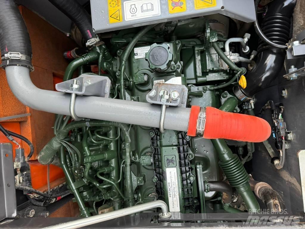 Hitachi ZX 130-7 Pásová rýpadla