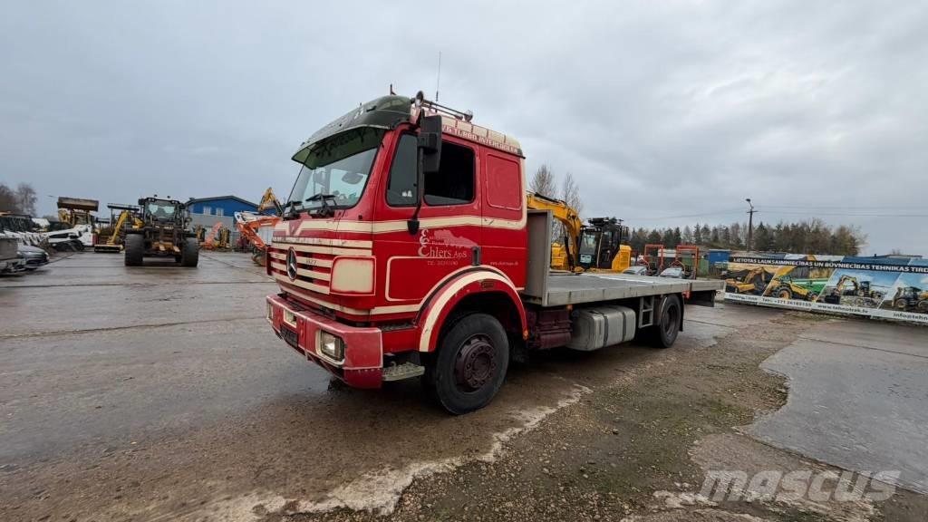 Mercedes-Benz 1827 Nákladní vozy na přepravu automobilů