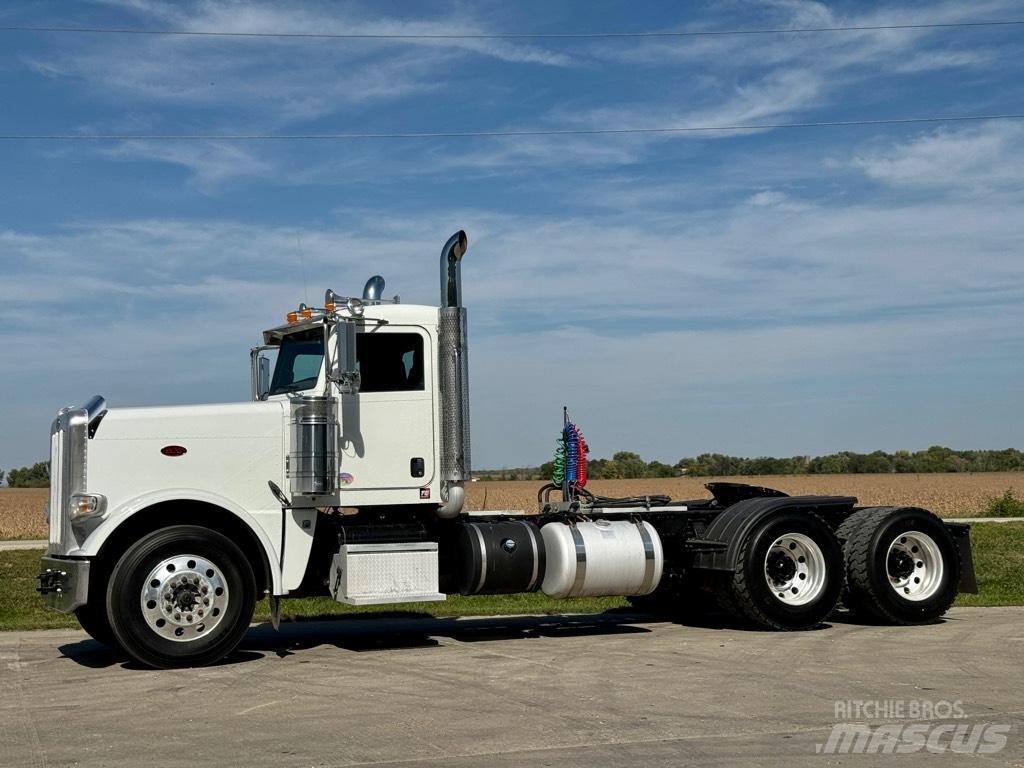 Peterbilt 388 Tahače