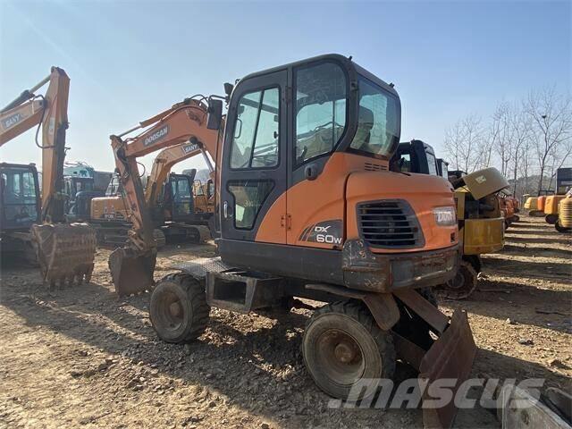 Doosan DX60W Kolová rýpadla