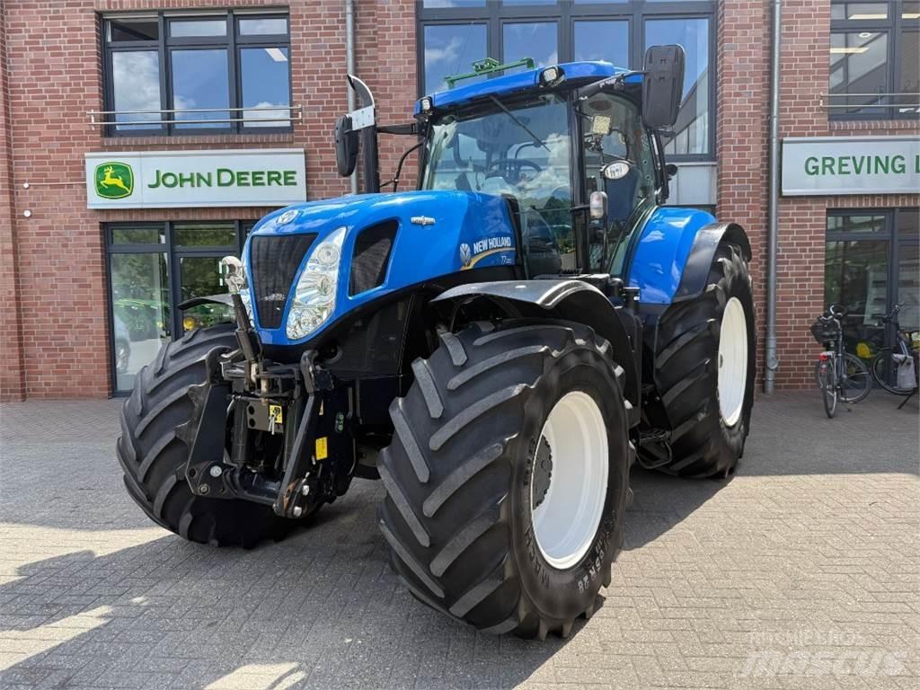 New Holland T7.220 Traktory