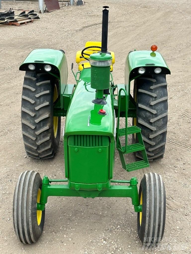 John Deere 4020 Traktory